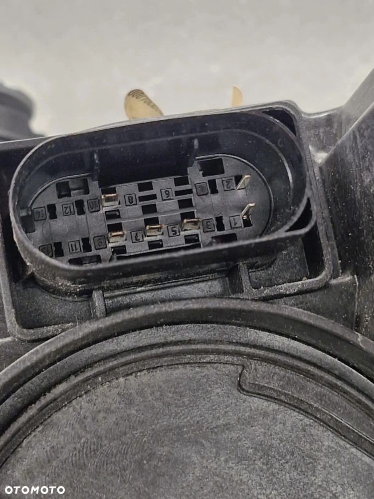 MERCEDES C-KLASA W206 FULL LED LAMPA PRAWA PRZÓD A2069068003. DIGITAL LIGHT. - 12