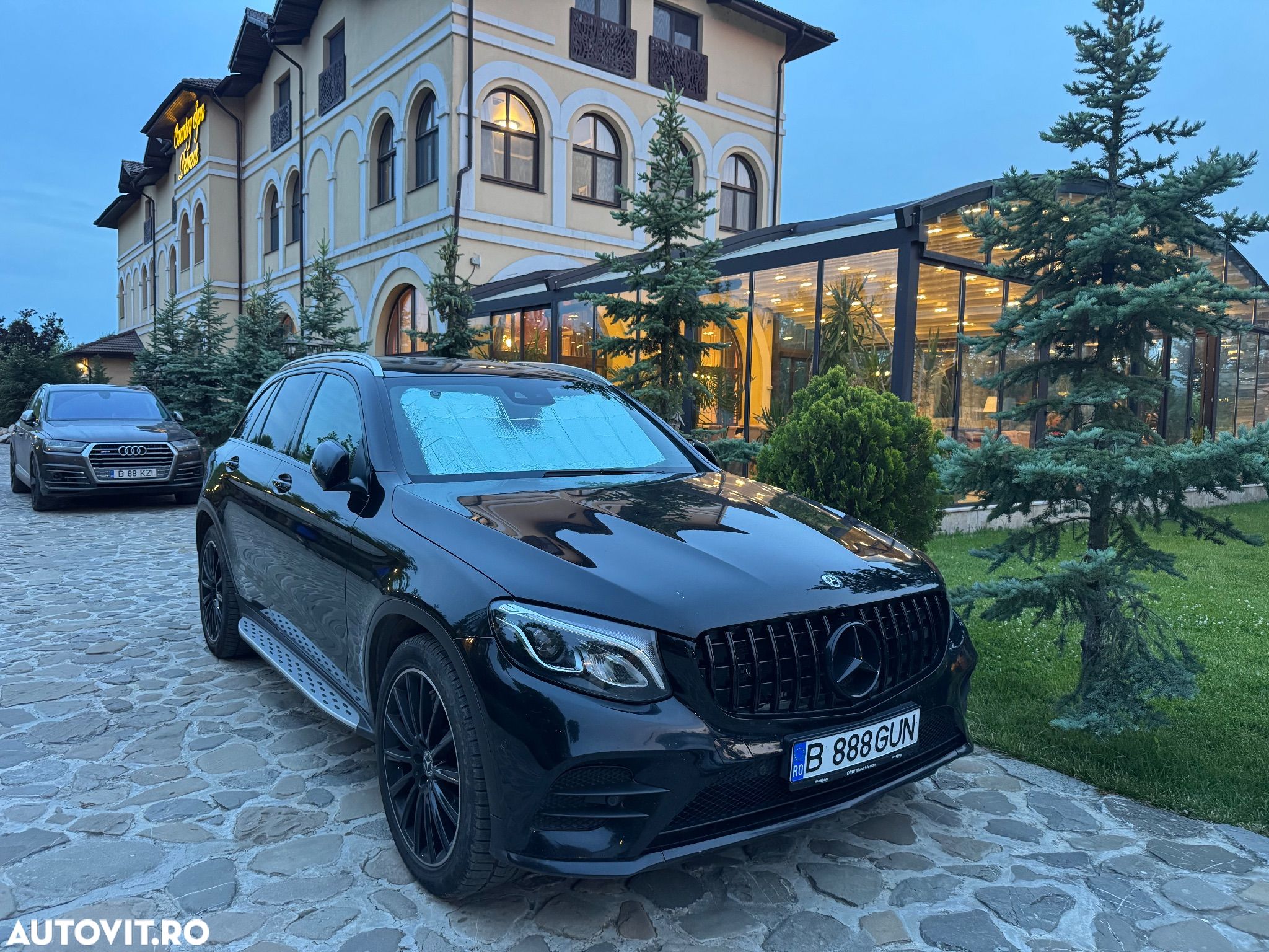 Mercedes-Benz GLC - 1