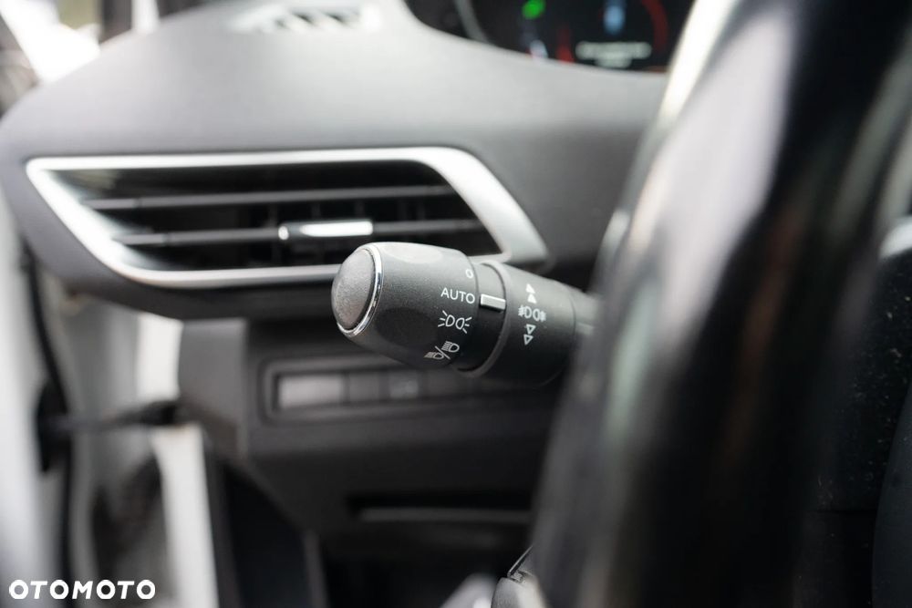 Peugeot 3008 THP 165 EAT6 Stop & Start Allure - 12