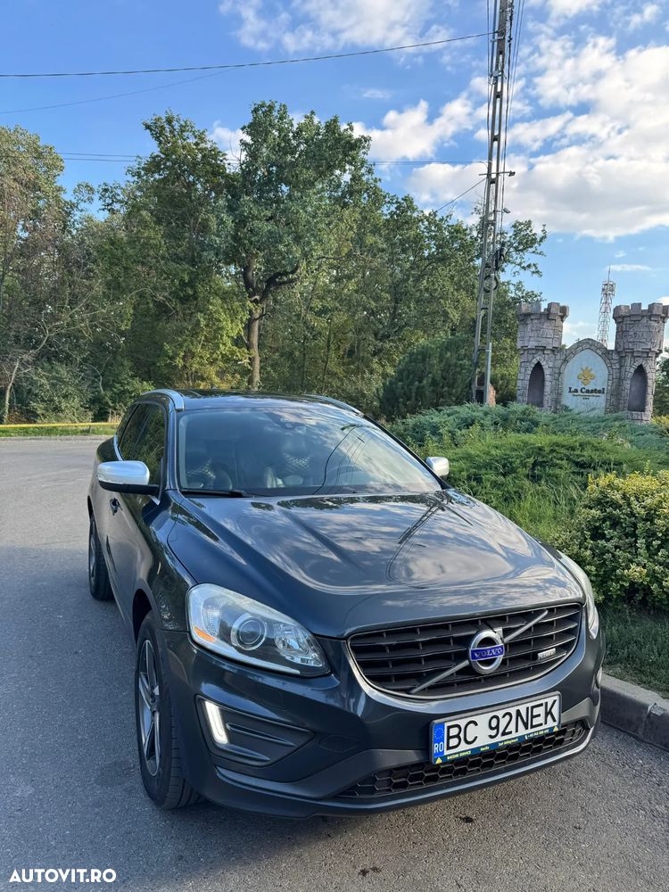 Volvo XC 60 D5AWD R-Design - 10