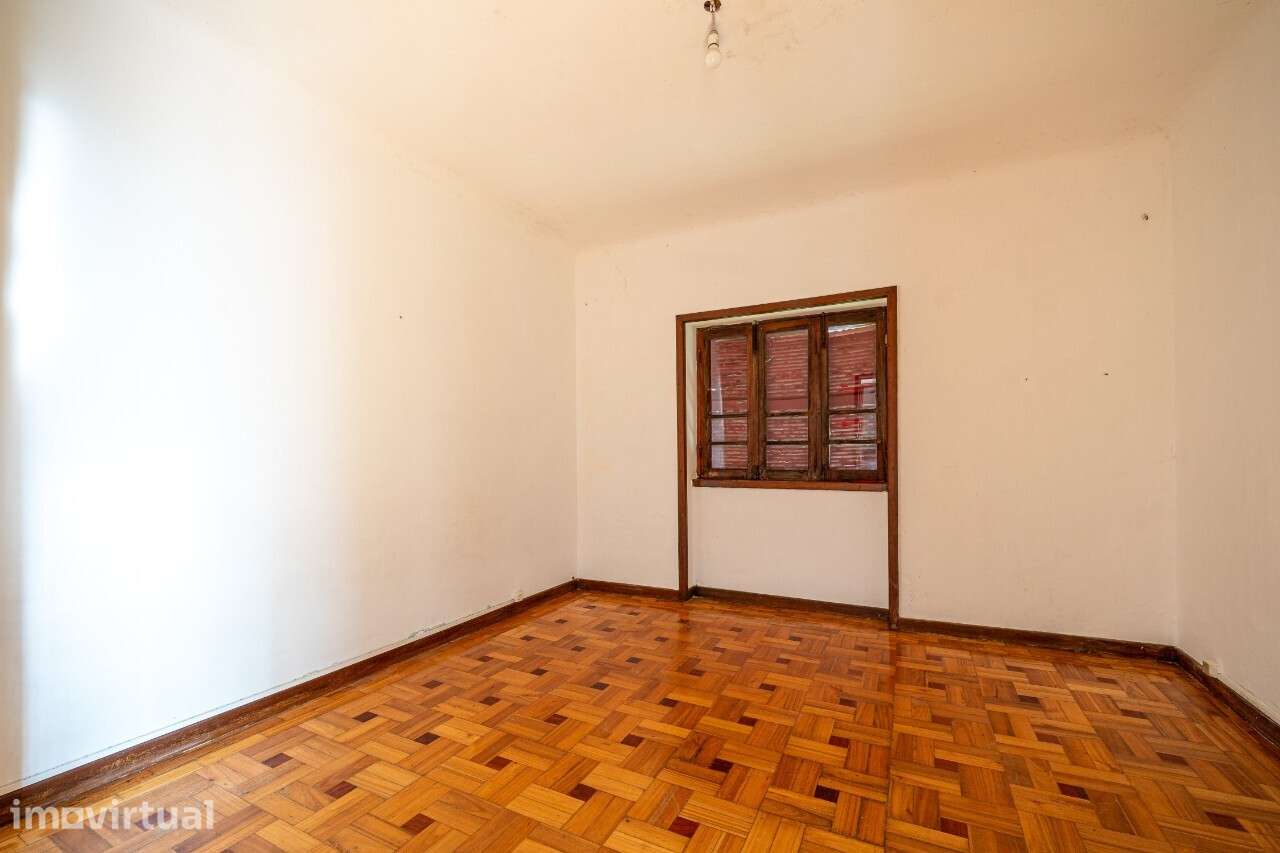 Comprar Moradia Isolada T5 com terreno anexo - Grande imagem: 5/26