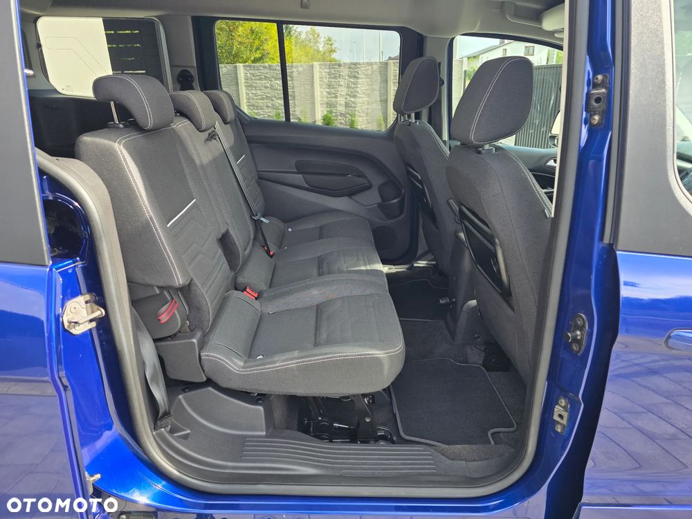 Ford Tourneo Connect Grand - 13