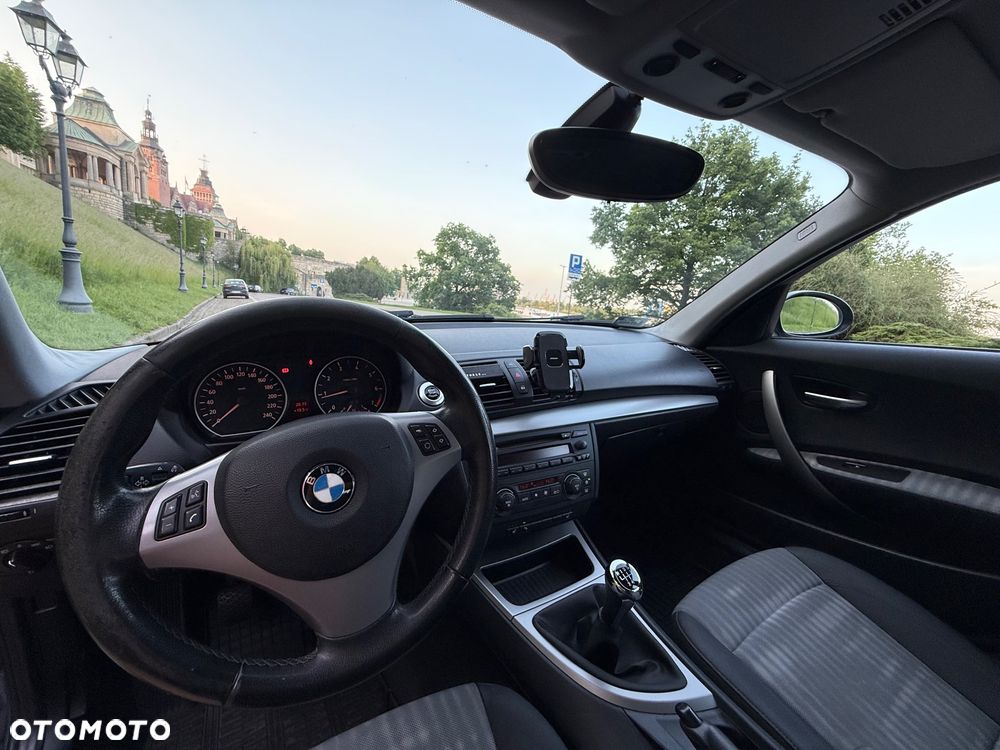 BMW Seria 1 118i - 10