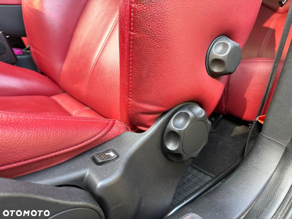 Alfa Romeo GT 1.9JTD 16V Distinctive - 28