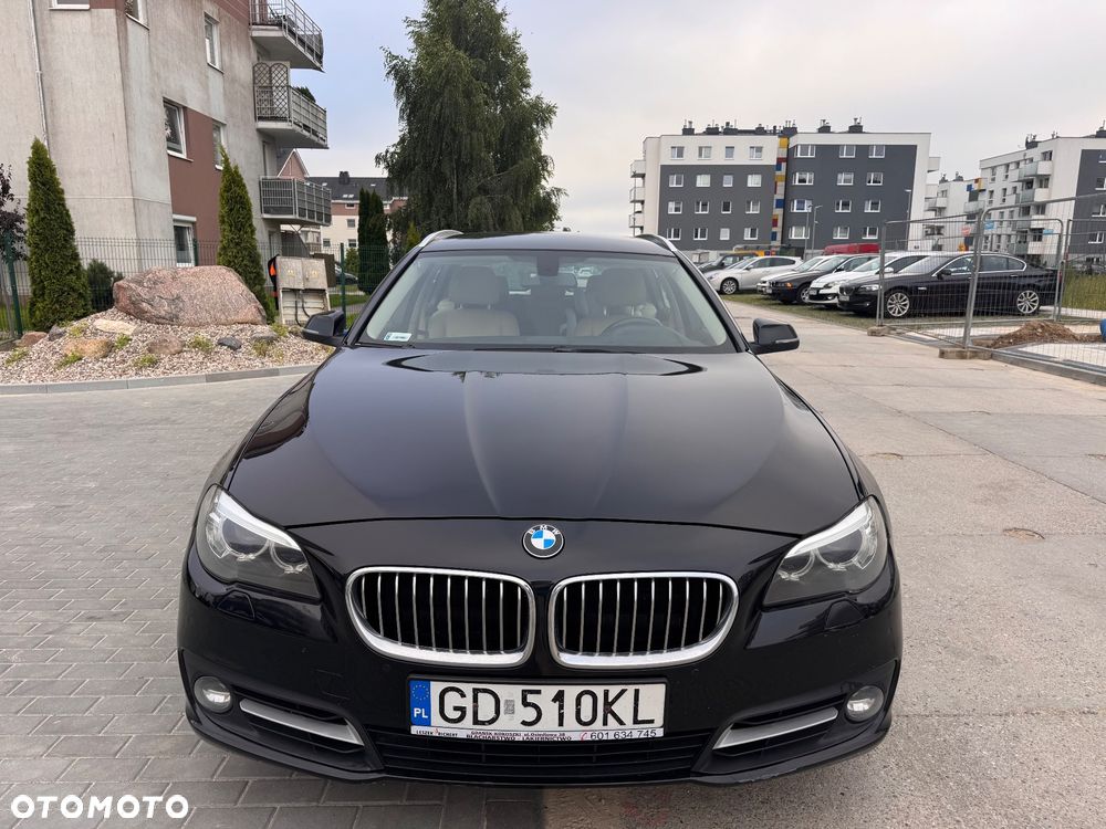 BMW Seria 5 525d xDrive Luxury Line - 12