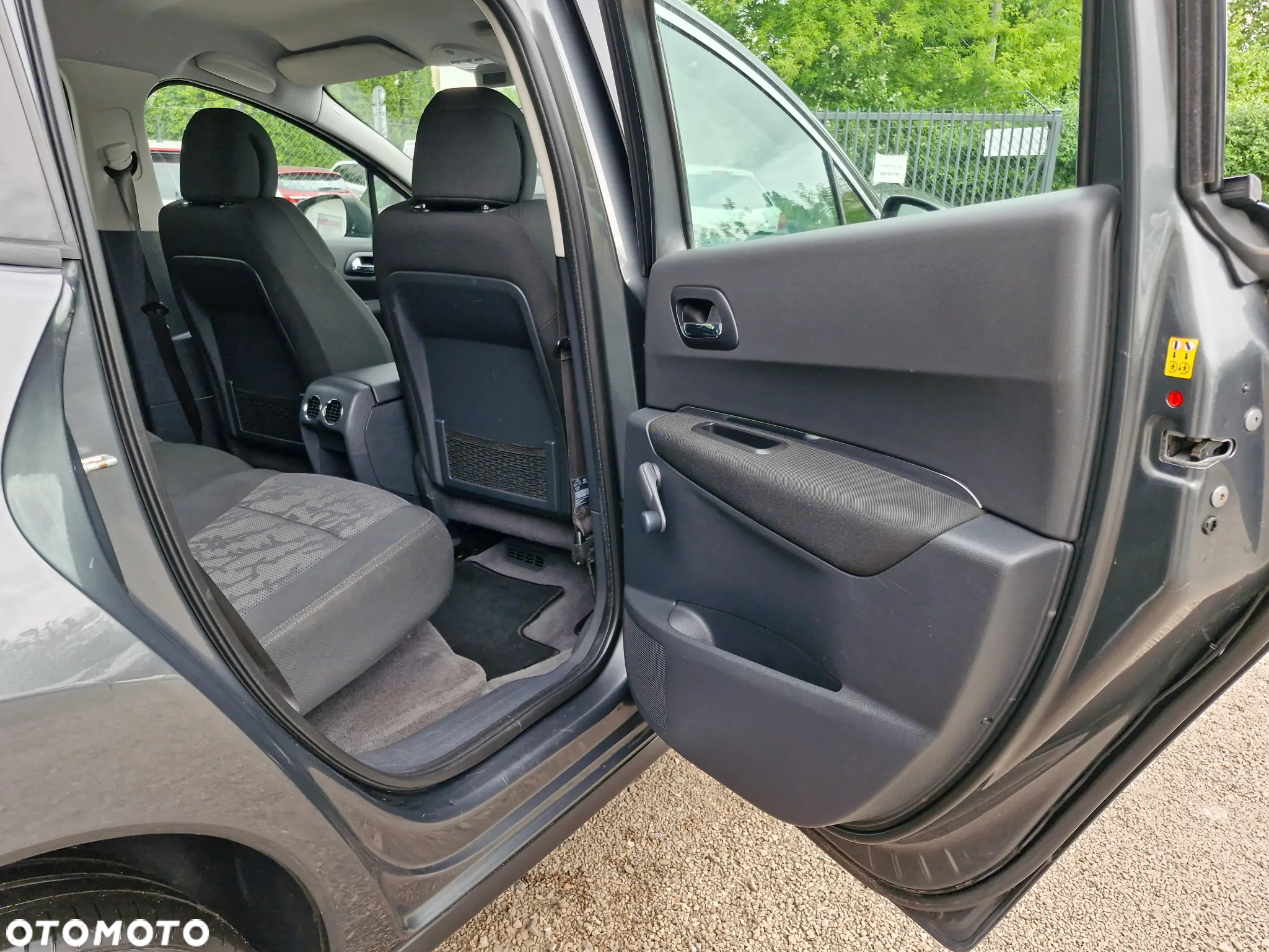 Peugeot 3008 1.6 HDi Trendy - 16