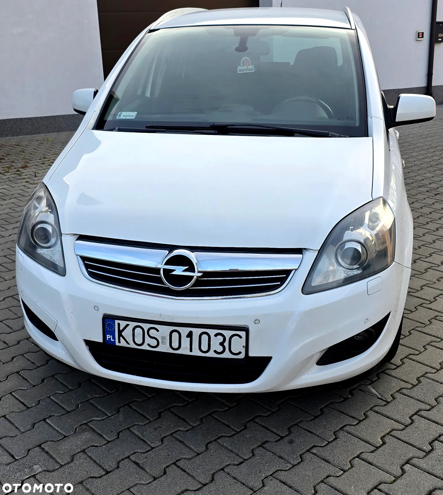 Opel Zafira 1.8 Cosmo EU5 - 3