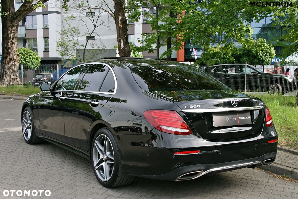 Mercedes-Benz Klasa E 300 9G-TRONIC AMG Line - 6