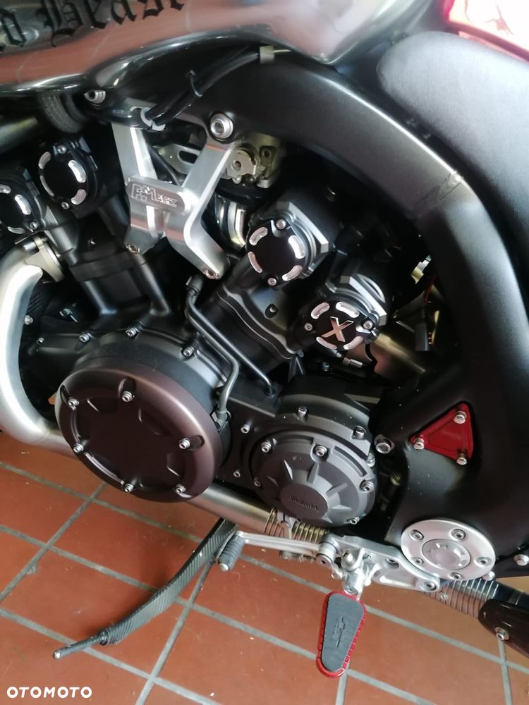 Yamaha V-MAX - 20
