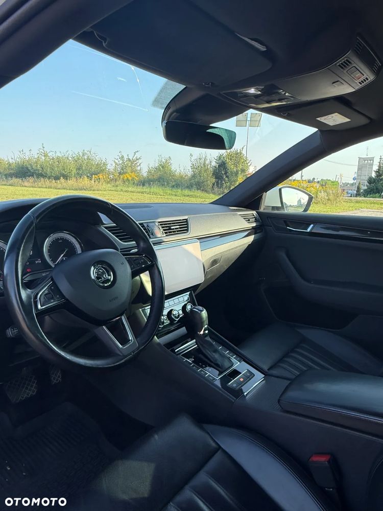 Skoda Superb 2.0 TDI L&K DSG - 12