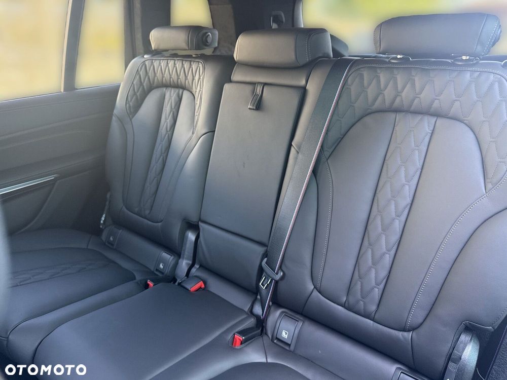 BMW X7 - 18