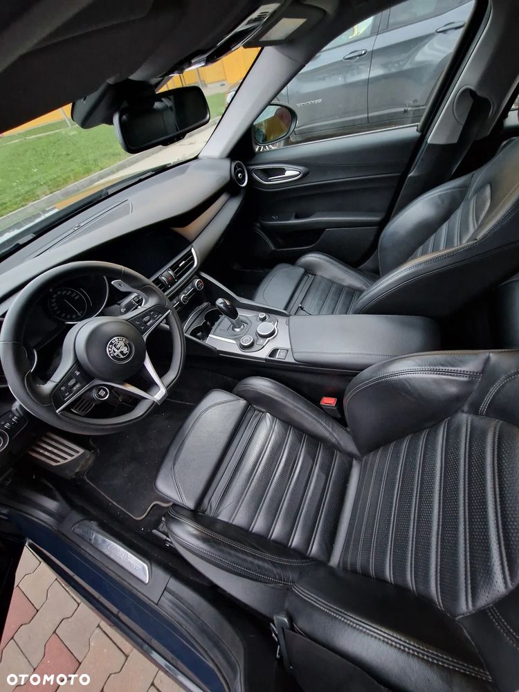 Alfa Romeo Giulia 2.0 Turbo Veloce Q4 - 16