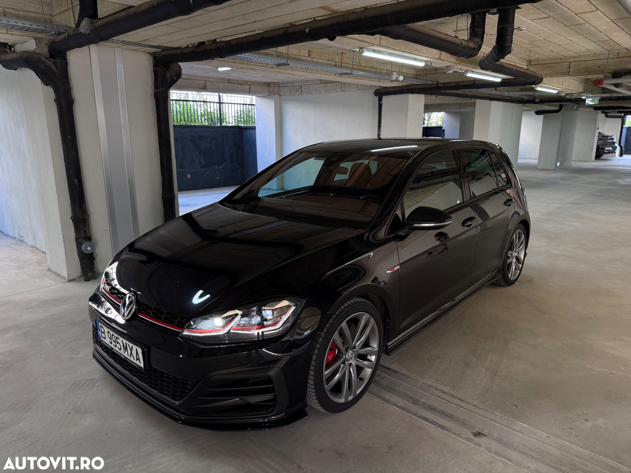 Volkswagen Golf GTI TCR 2.0 TSI OPF DSG - 2