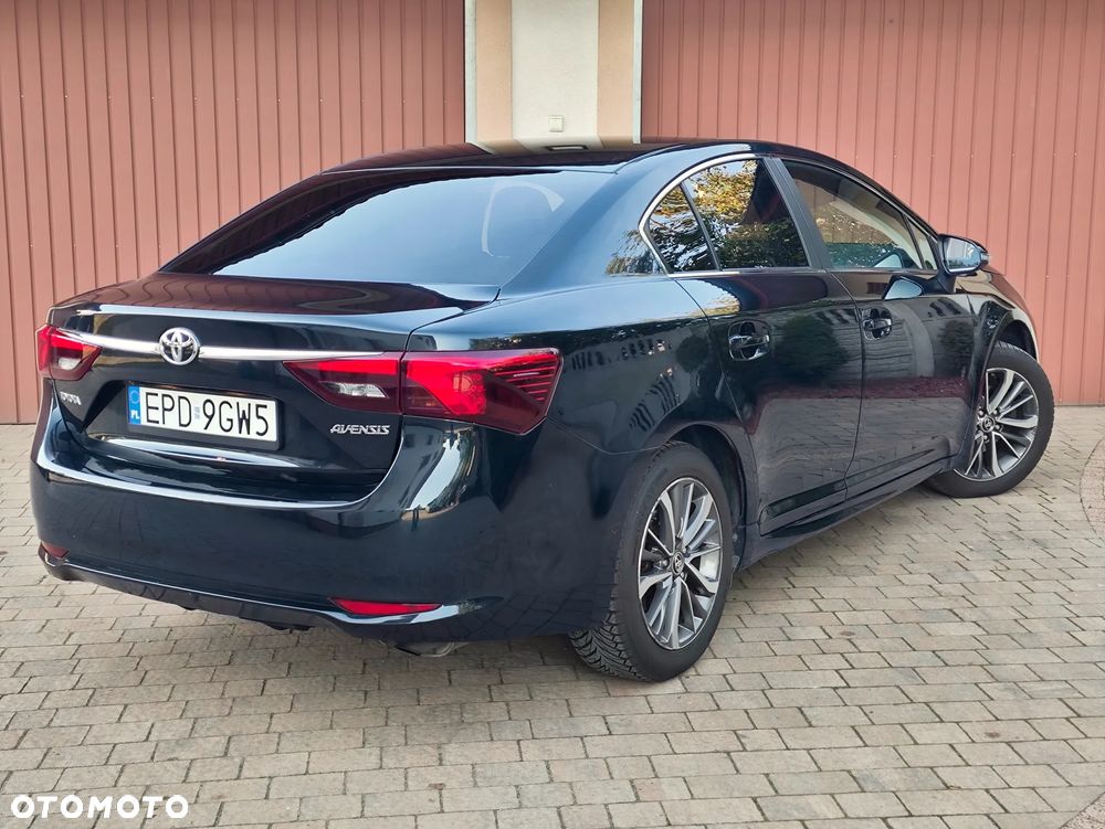 Toyota Avensis 2015 photo 4