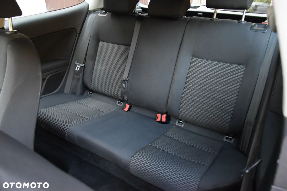 Volkswagen Golf - 21