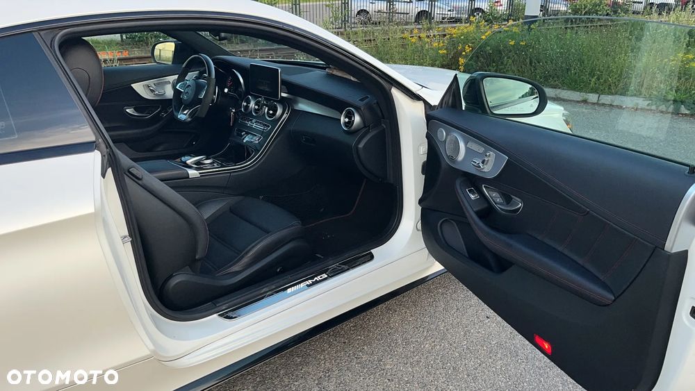 Mercedes-Benz Klasa C AMG 43 4Matic 9G-TRONIC - 16