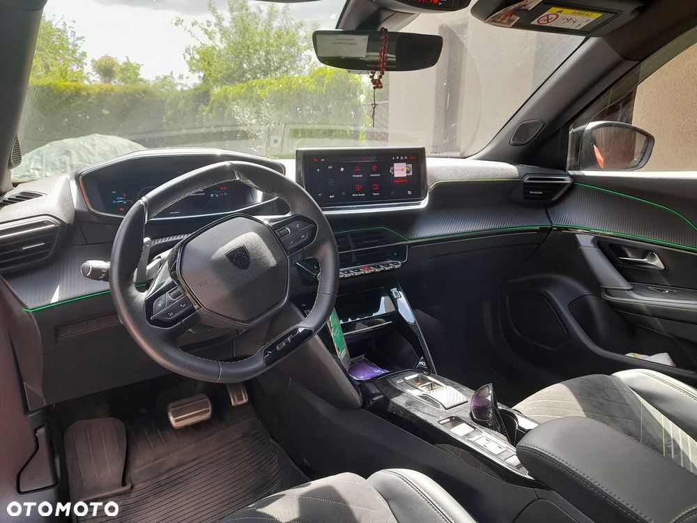 Peugeot 2008 1.2 PureTech GT Pack S&S EAT8 - 32
