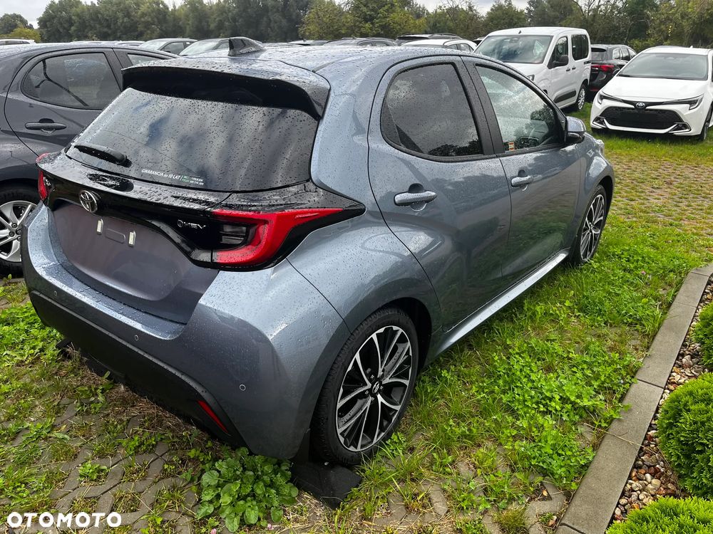 Toyota Yaris Hybrid 1.5 Selection Style - 8