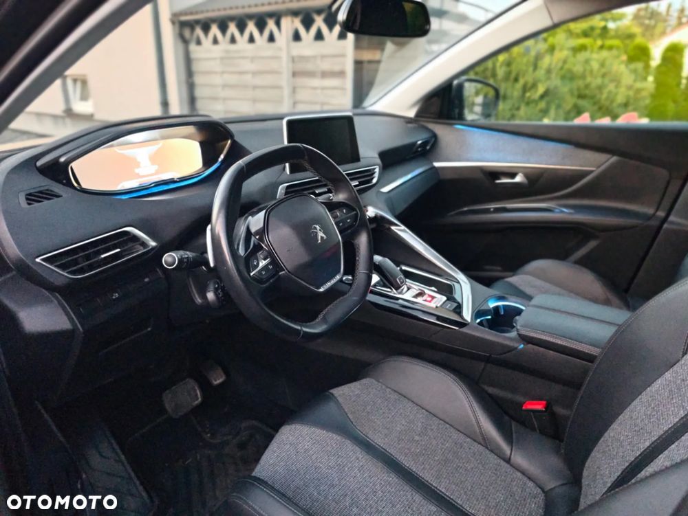 Peugeot 5008 1.6 PureTech Allure S&S EAT8 - 16