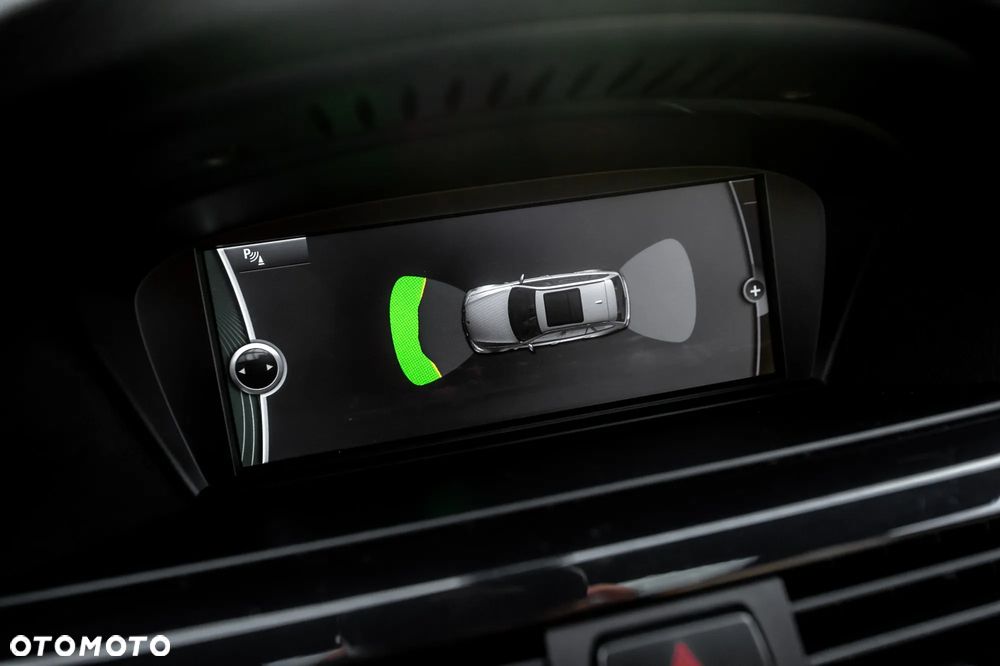 BMW Seria 3 330d xDrive DPF Touring Edition Exclusive - 31