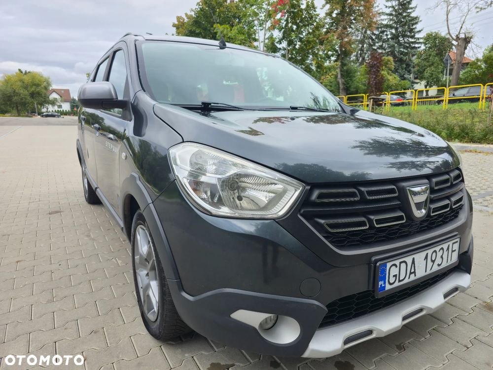 Dacia Lodgy dCi 90 Essential - 1