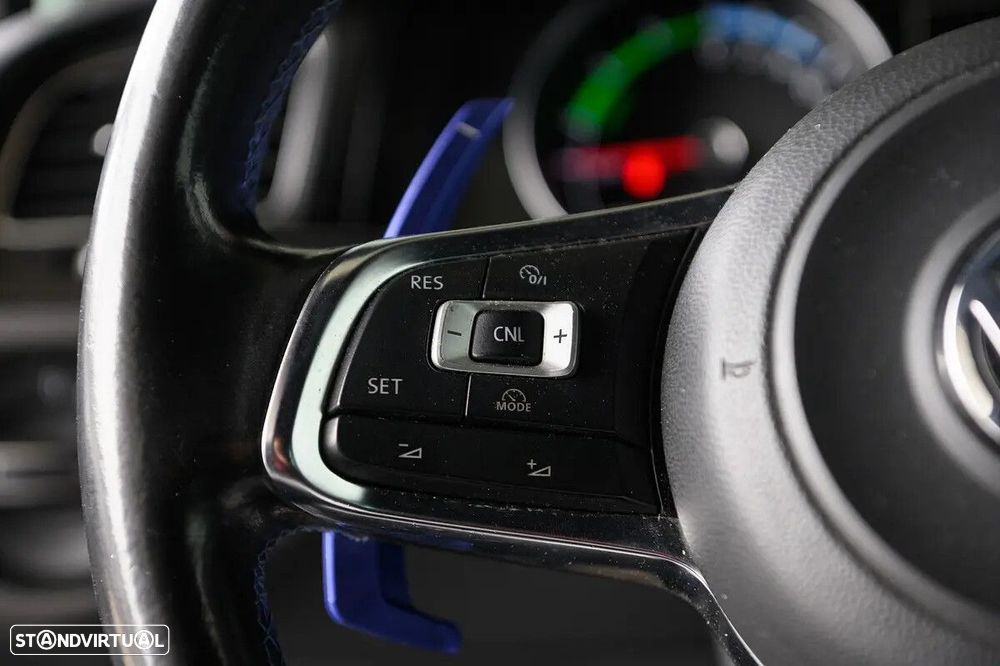 VW Golf 1.4 GTE Plug-In-Hybrid DSG - 39