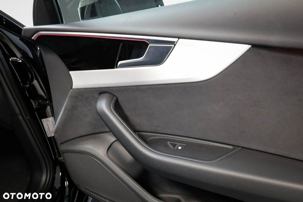 Audi A4 Limousine - 23