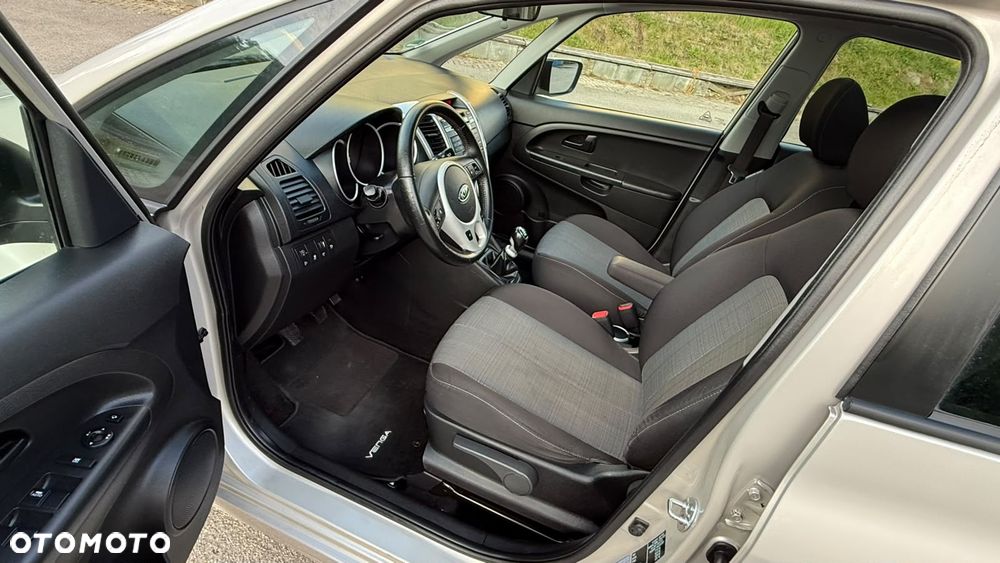 Kia Venga 1.4 CVVT Dream Team Edition - 8