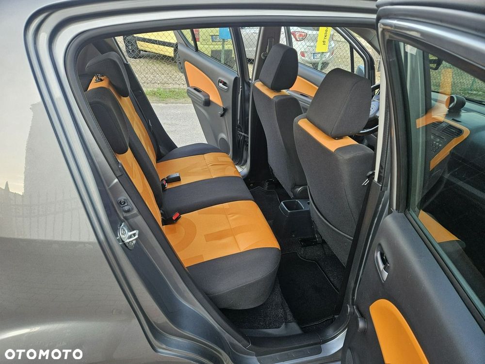 Opel Agila - 11