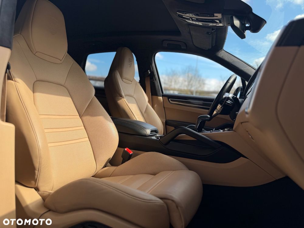 Porsche Cayenne S Platinum Edition - 21
