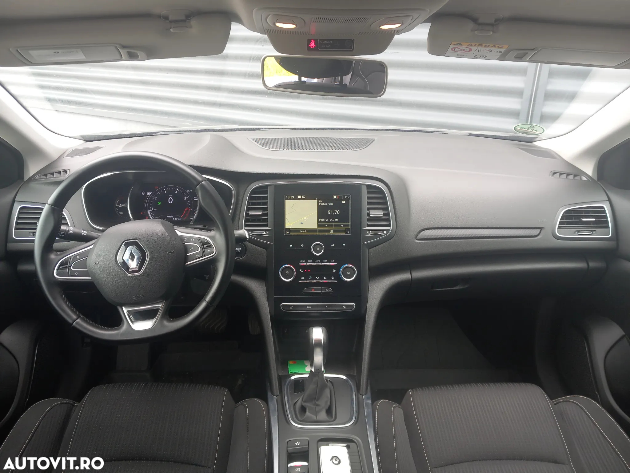 Renault Megane TCE 140 EDC Techno - 7