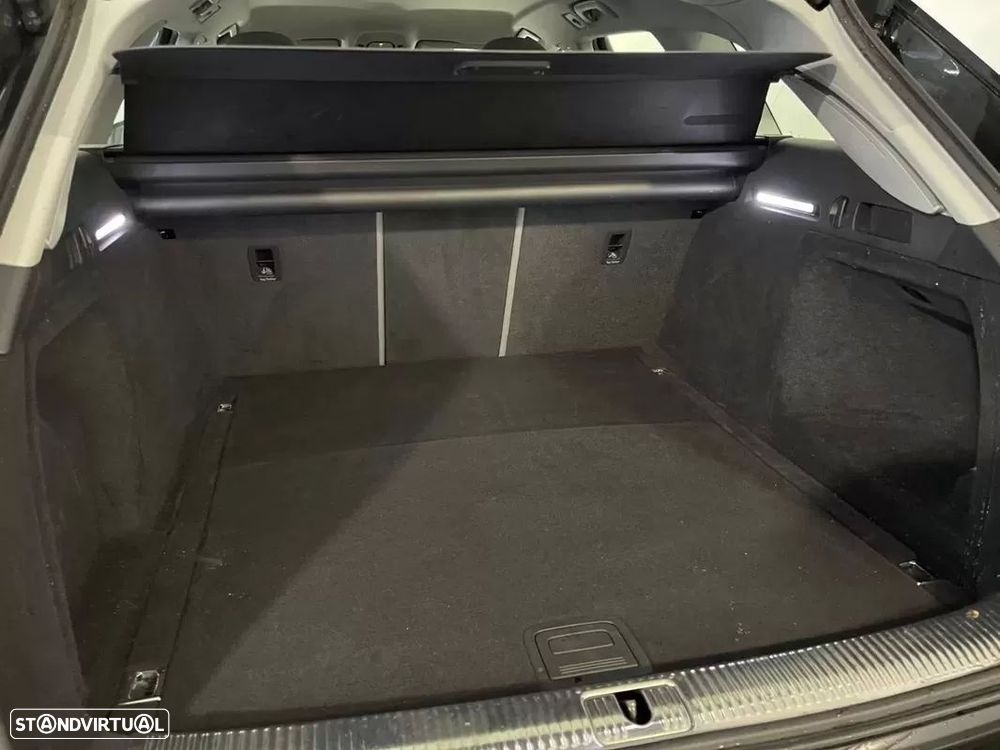 Audi A4 Avant 30 TDI Advanced S tronic - 37