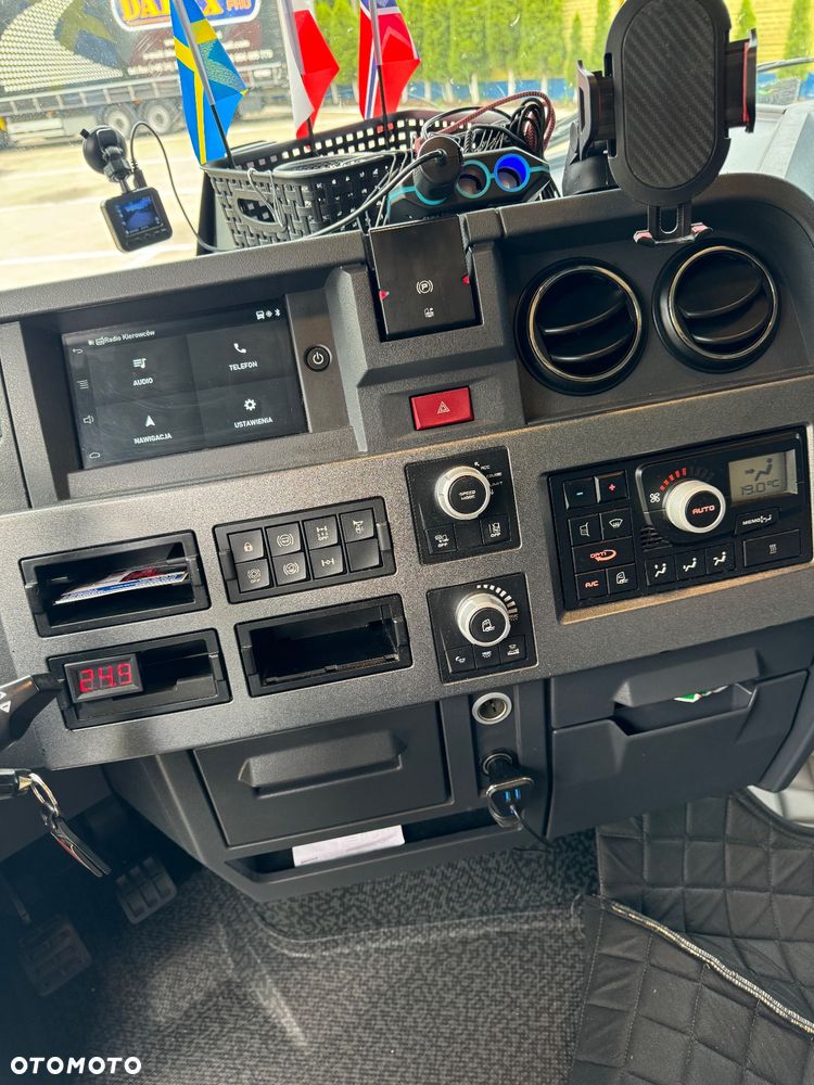 Renault t520 - 8