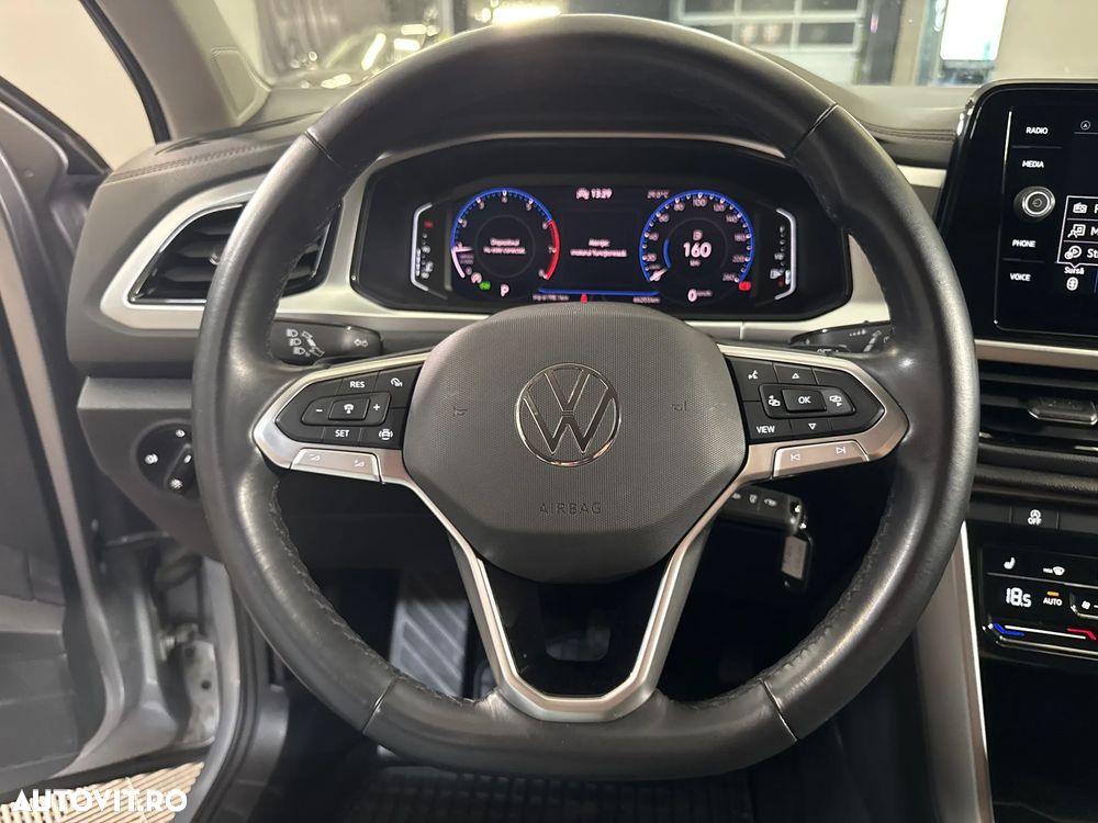 Volkswagen T-Roc - 17