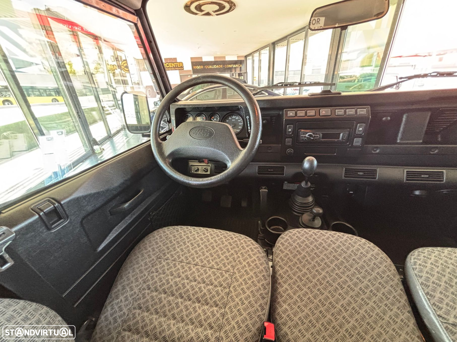 Land Rover Defender 130 CD 2.5 Td5 E - 9