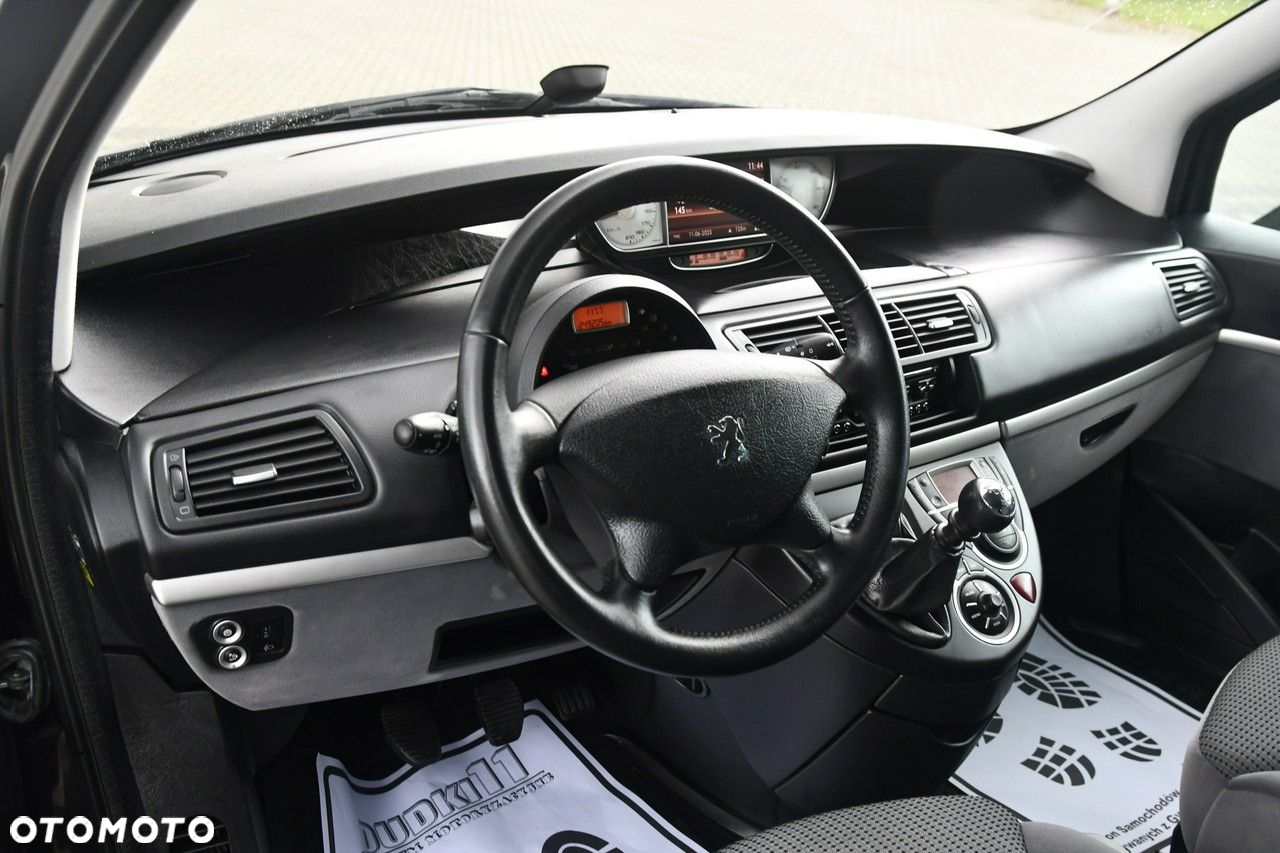 Peugeot 807 - 14