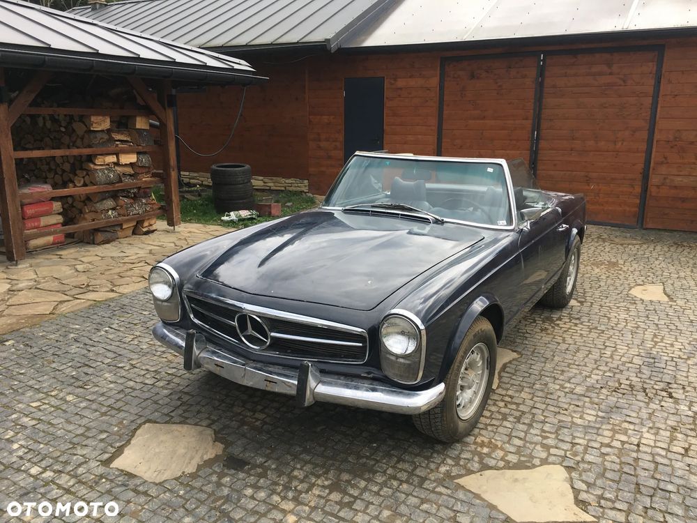 Mercedes-Benz SL - 1