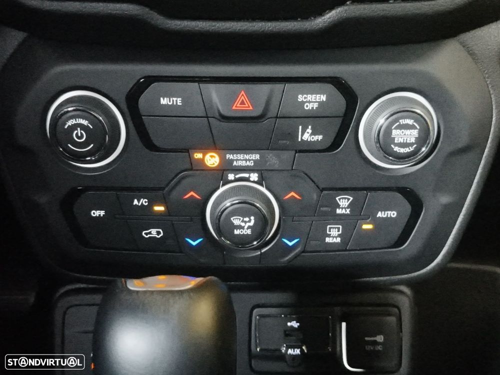 Jeep Renegade 1.3 TG Limited - 26