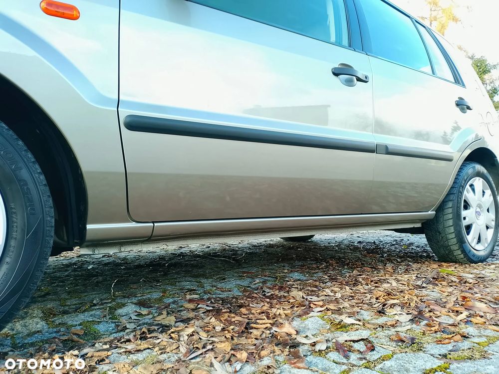 Ford Fusion 1.4 + - 10