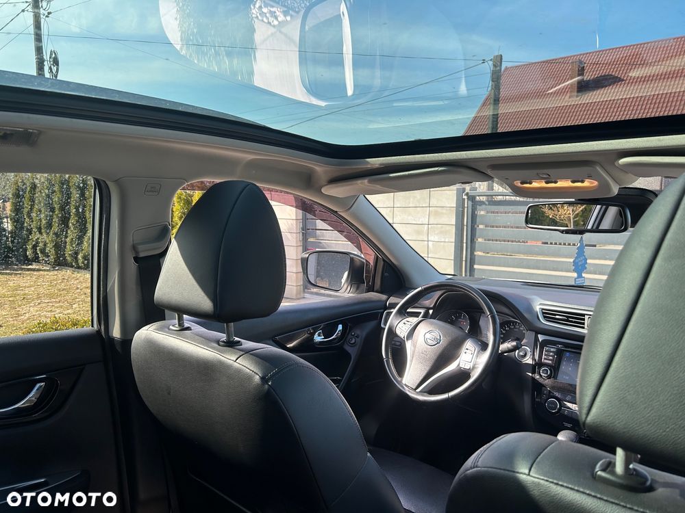 Nissan Qashqai 1.6 DCi Xtronic TEKNA - 22