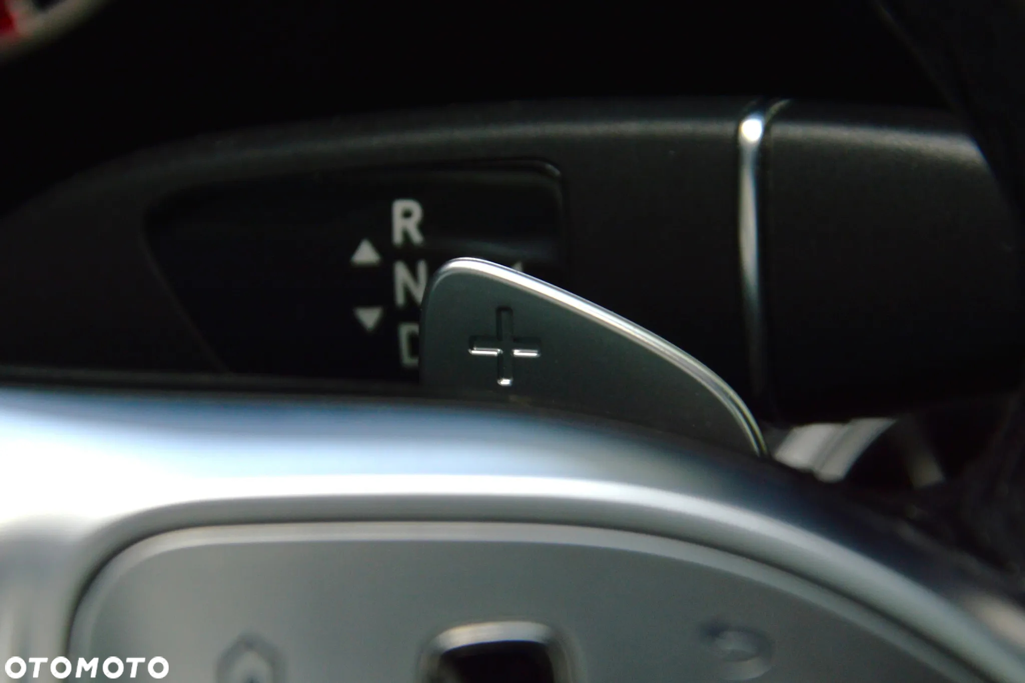 Mercedes-Benz Klasa E 220 d Coupe 4-Matic 9G-TRONIC - 22