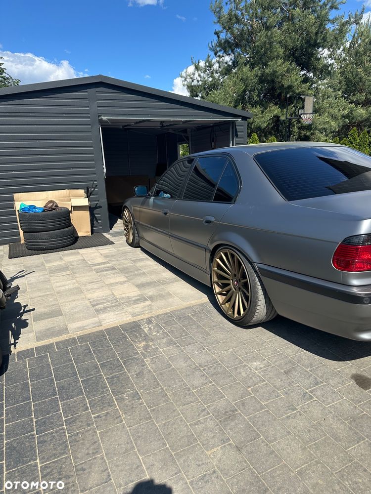 BMW Seria 7 - 14