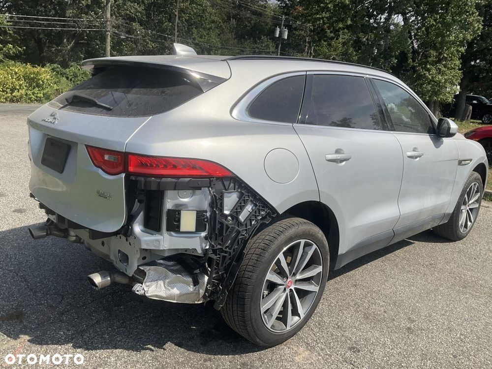 Jaguar F-Pace 35t AWD Prestige - 6