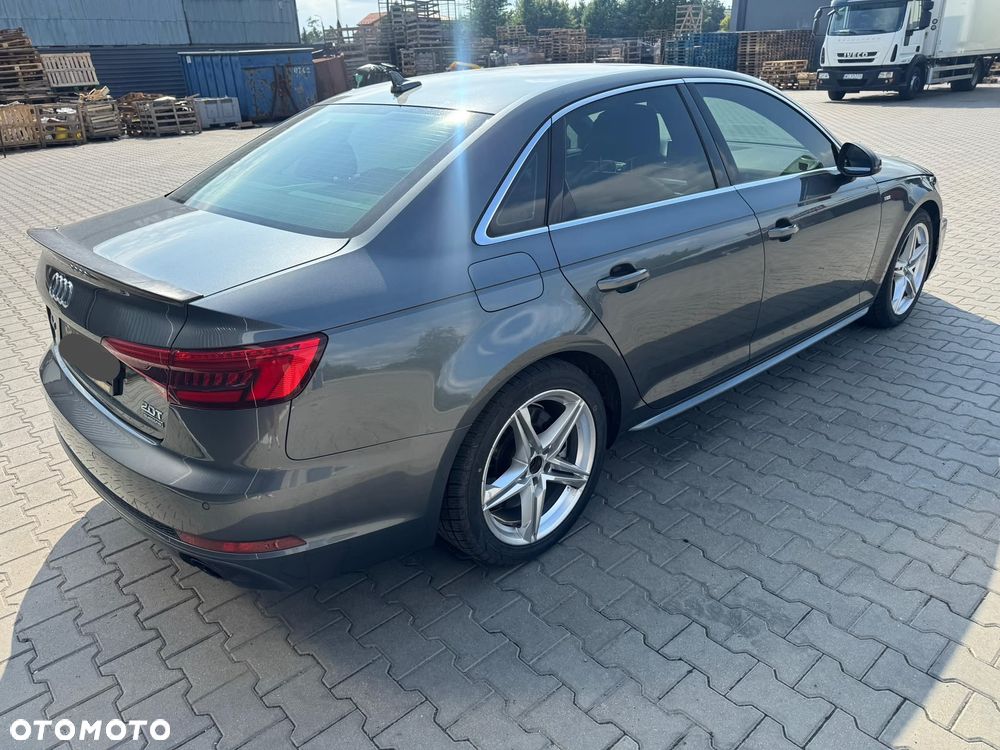 Audi A4 Limousine - 4