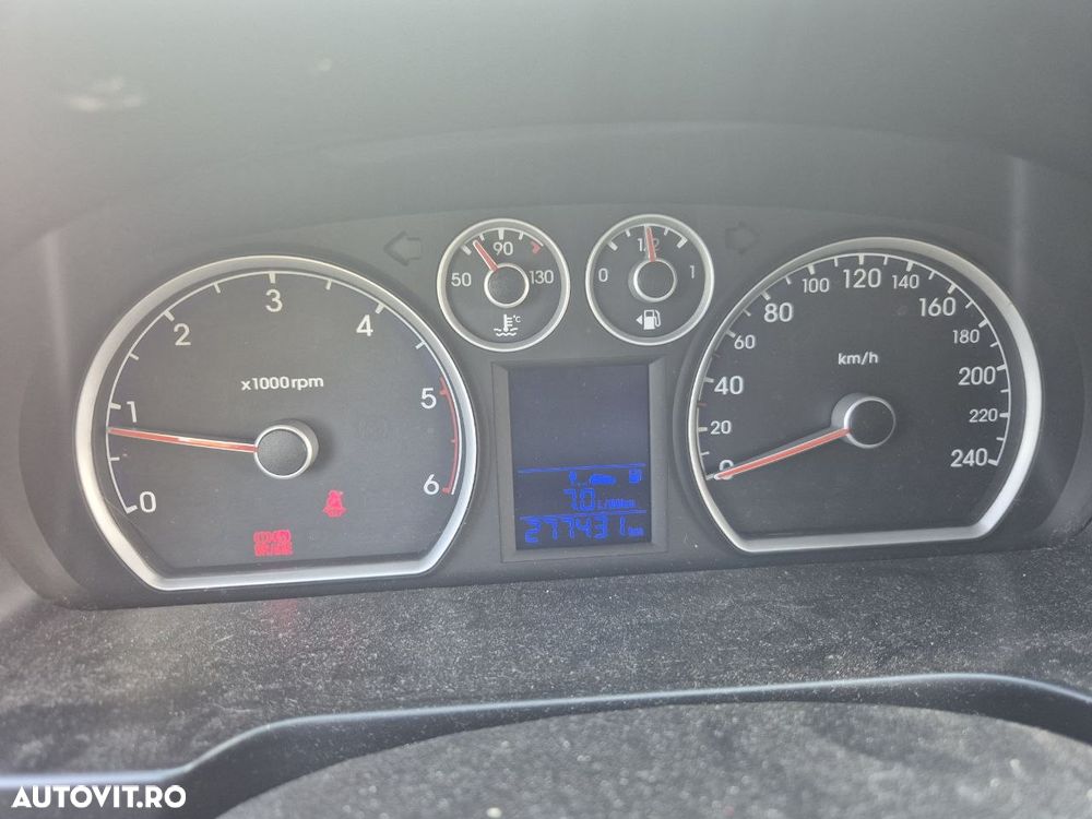 Hyundai i30 1.6 CRDi CLASSIC - 6