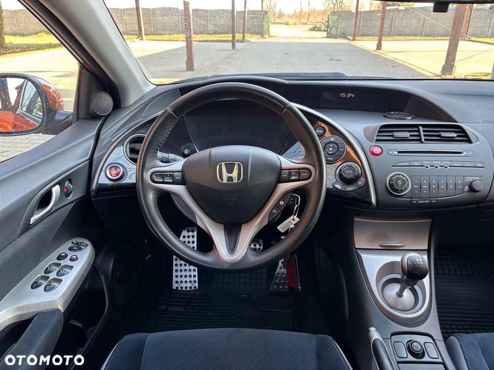Honda Civic 1.8 Comfort - 19