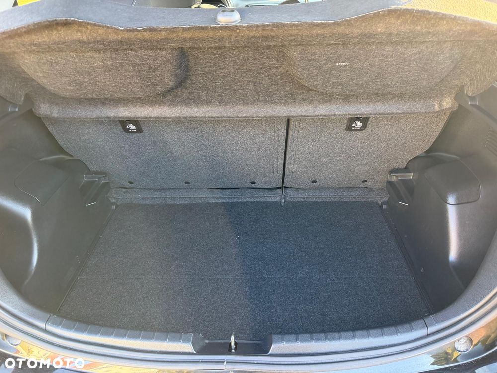 Toyota Yaris - 8