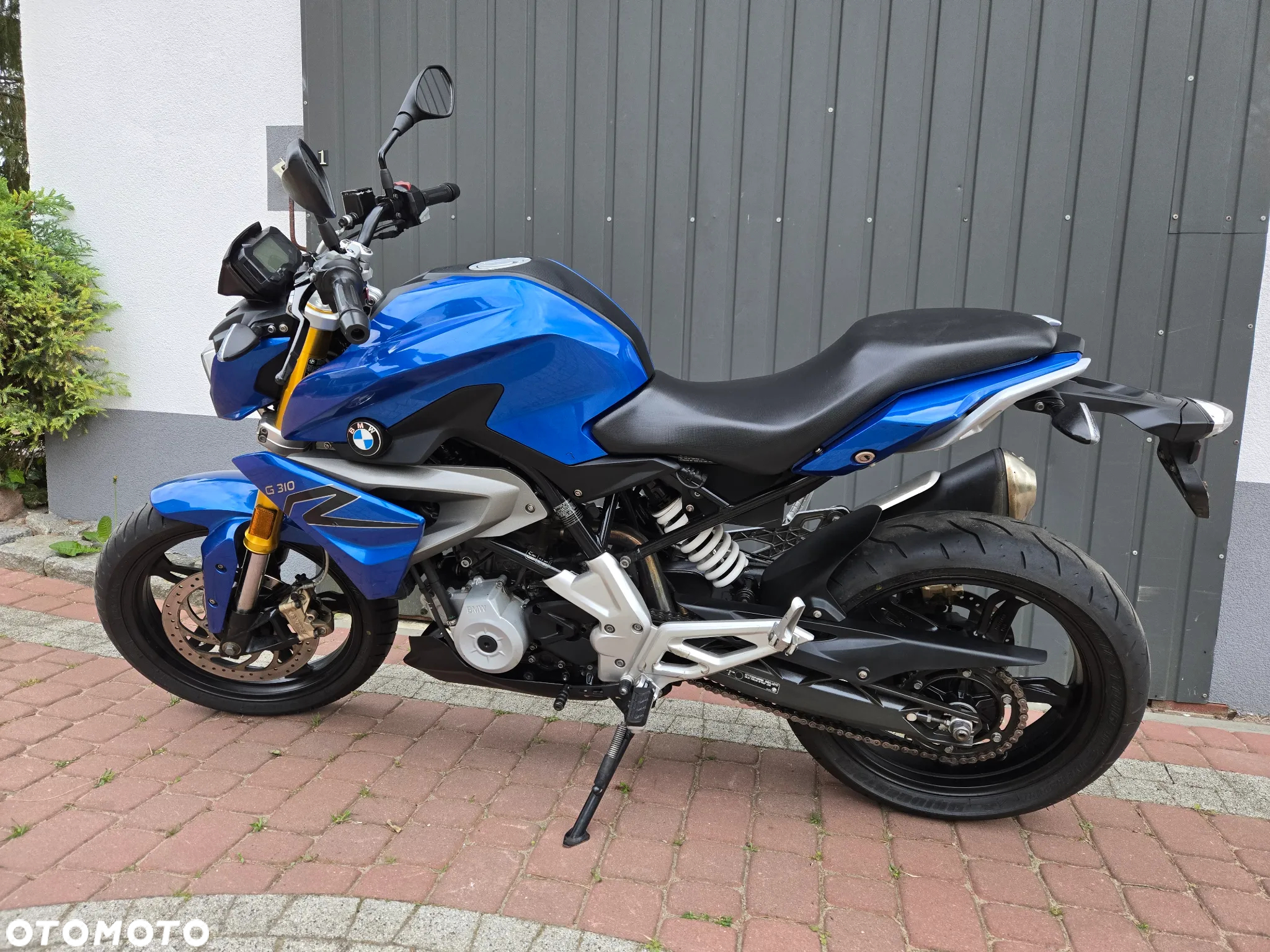 BMW G - 11