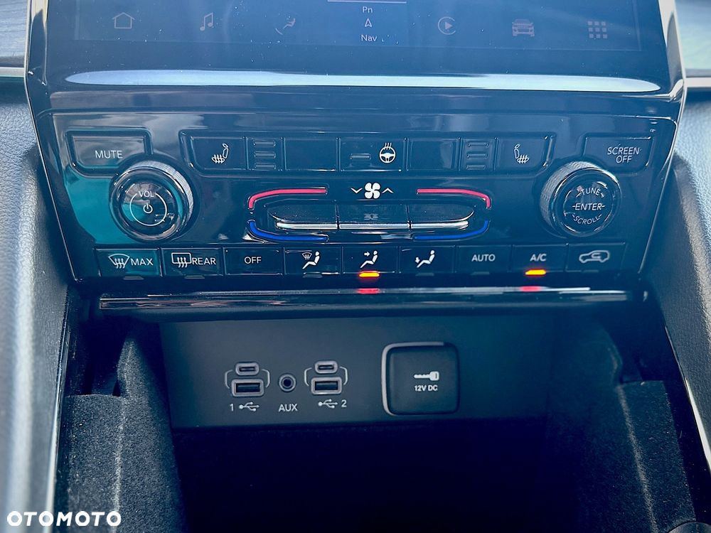 Jeep Grand Cherokee - 31