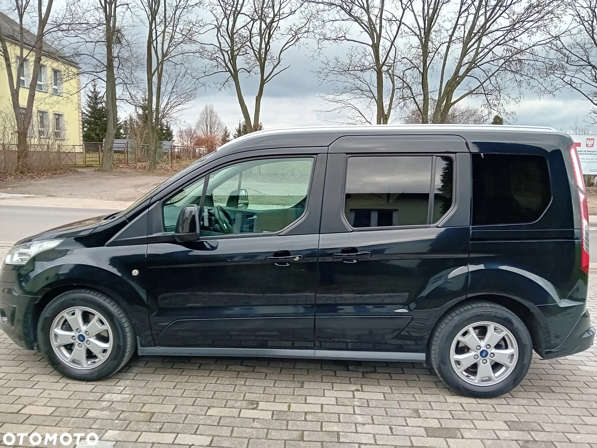 Ford Tourneo Connect 1.5 TDCi Titanium - 3